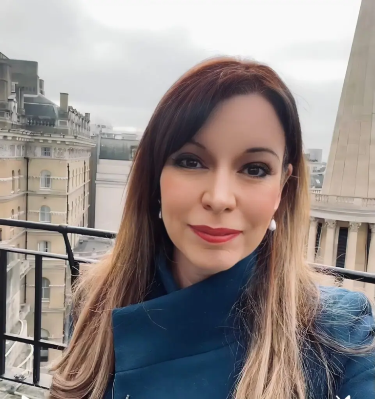elizabeth weather girl