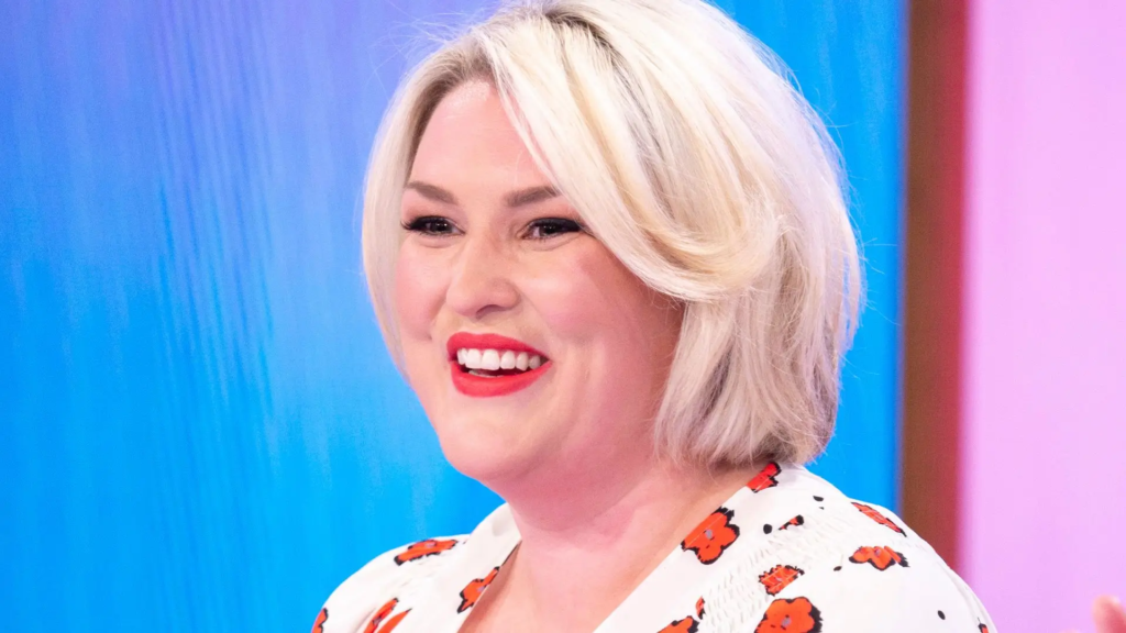 how did sara davies make her money
